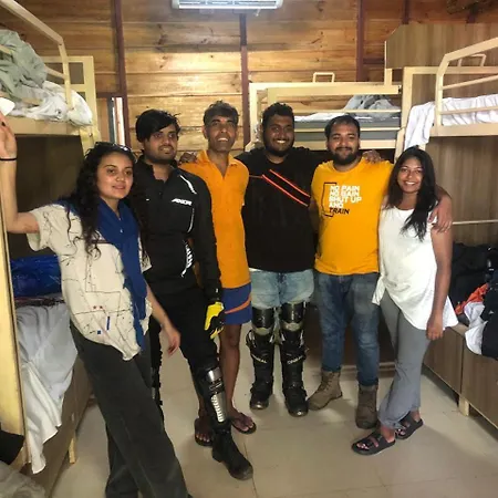 Jeet Hostel And Stay Rooms-2